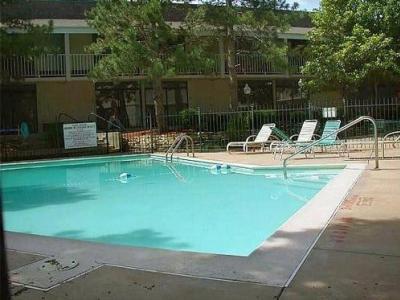 East I-35 By Ihg 3* Wichita