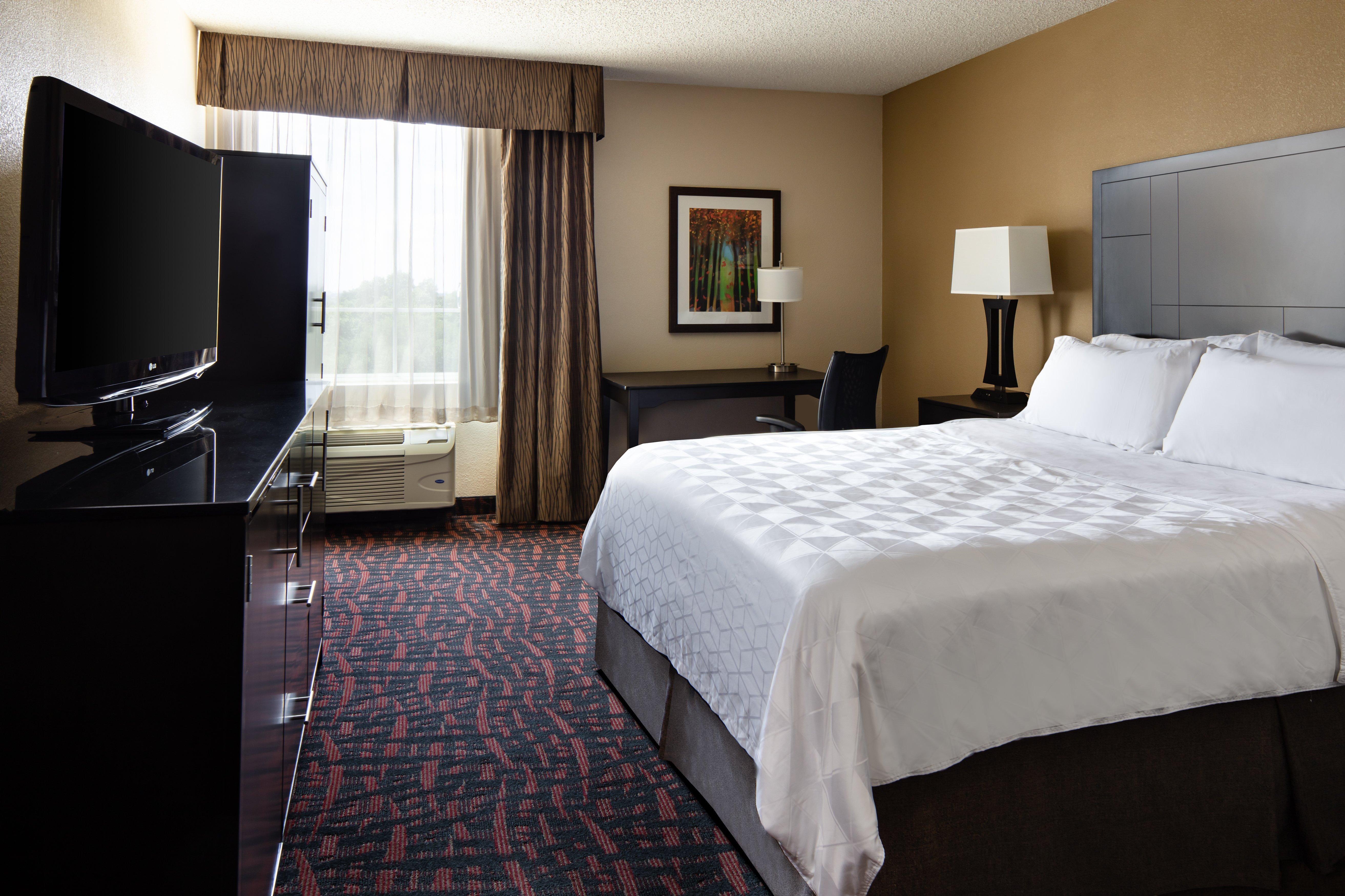 Hotel East I-35 By Ihg Wichita