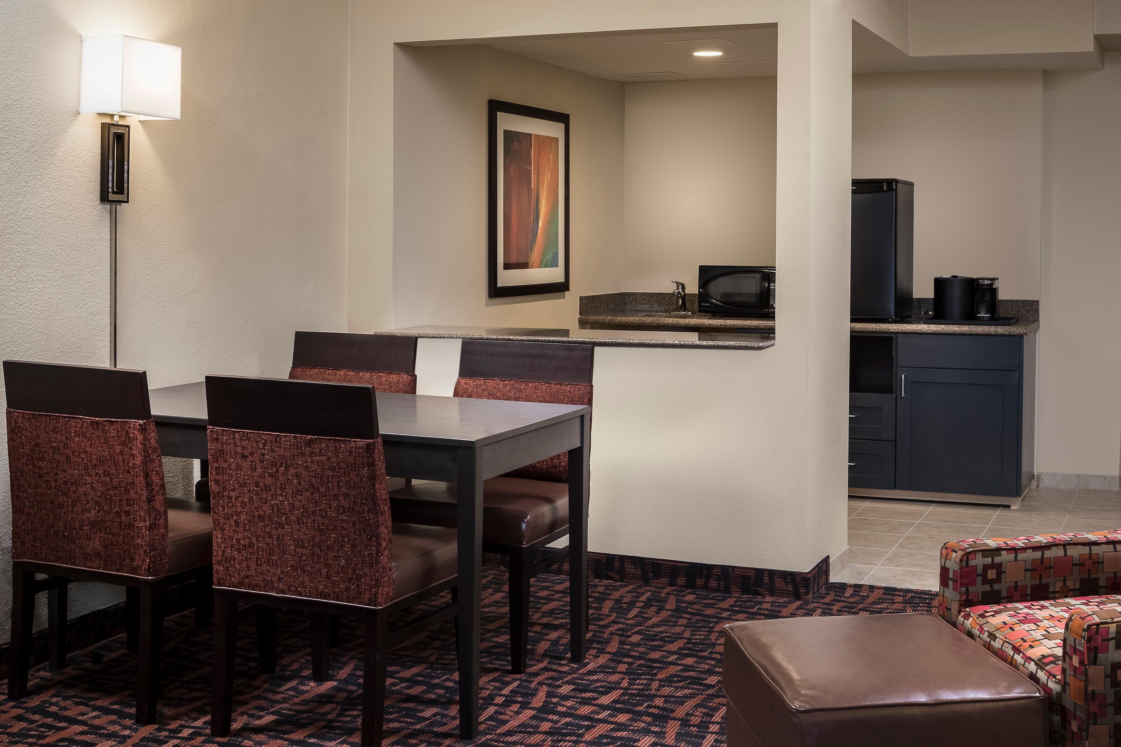 Hotel East I-35 By Ihg Wichita