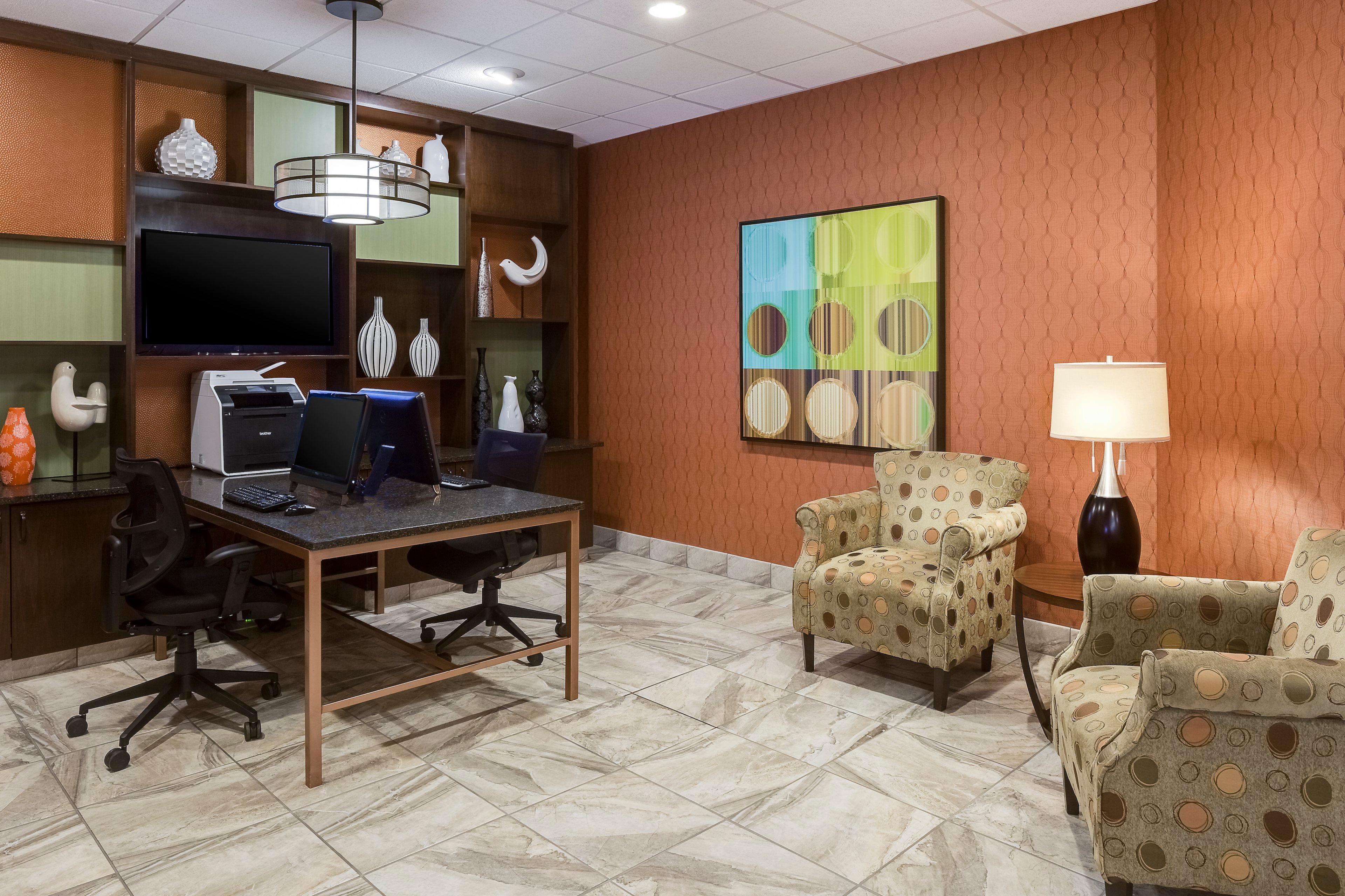 Hotel East I-35 By Ihg