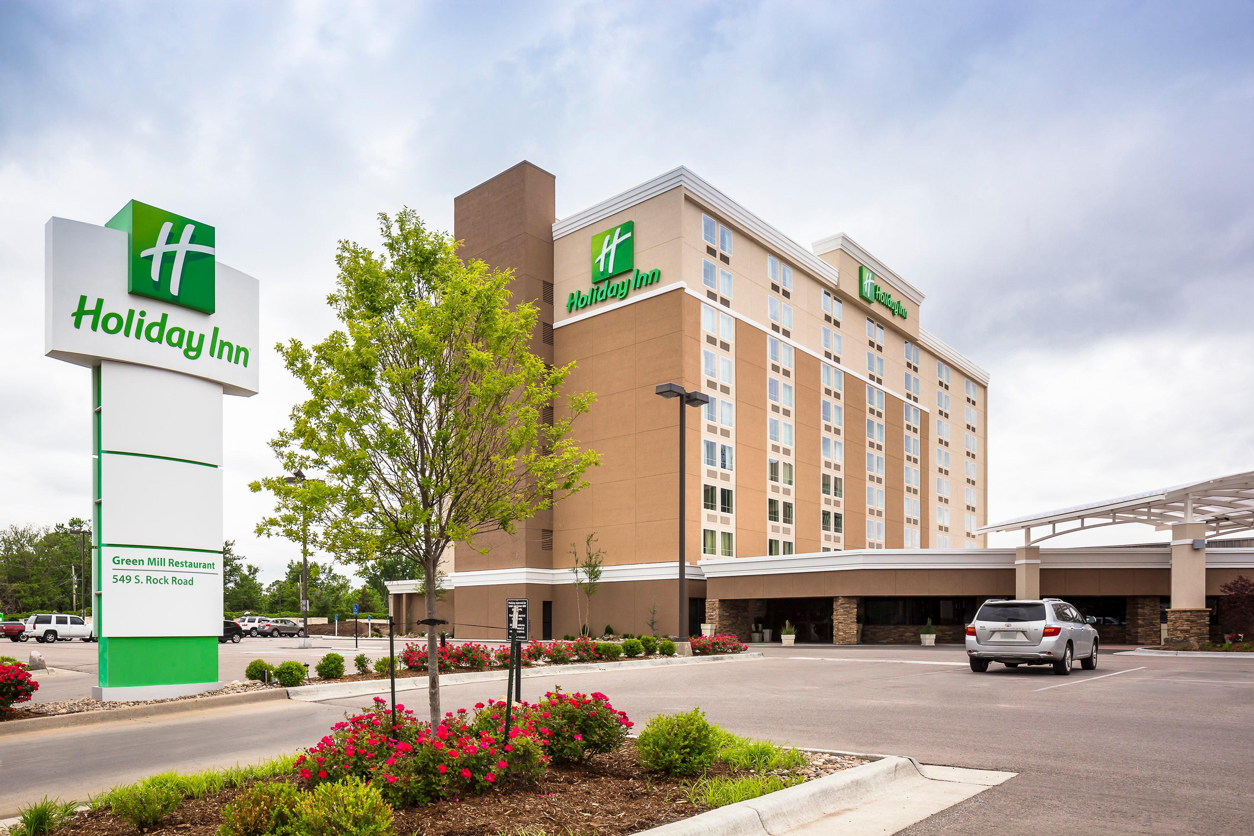 East I-35 By Ihg Wichita
