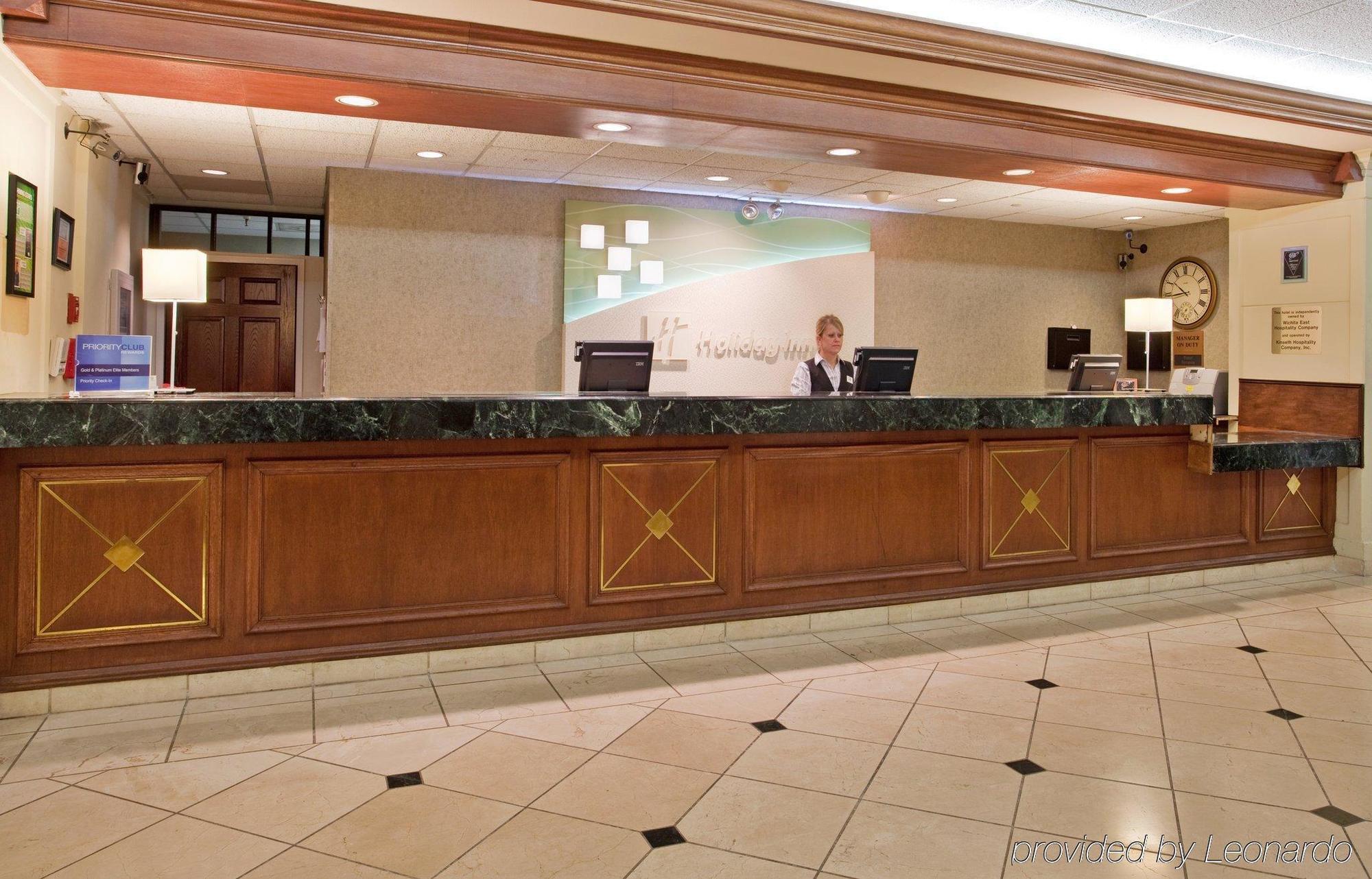 East I-35 By Ihg Hotel