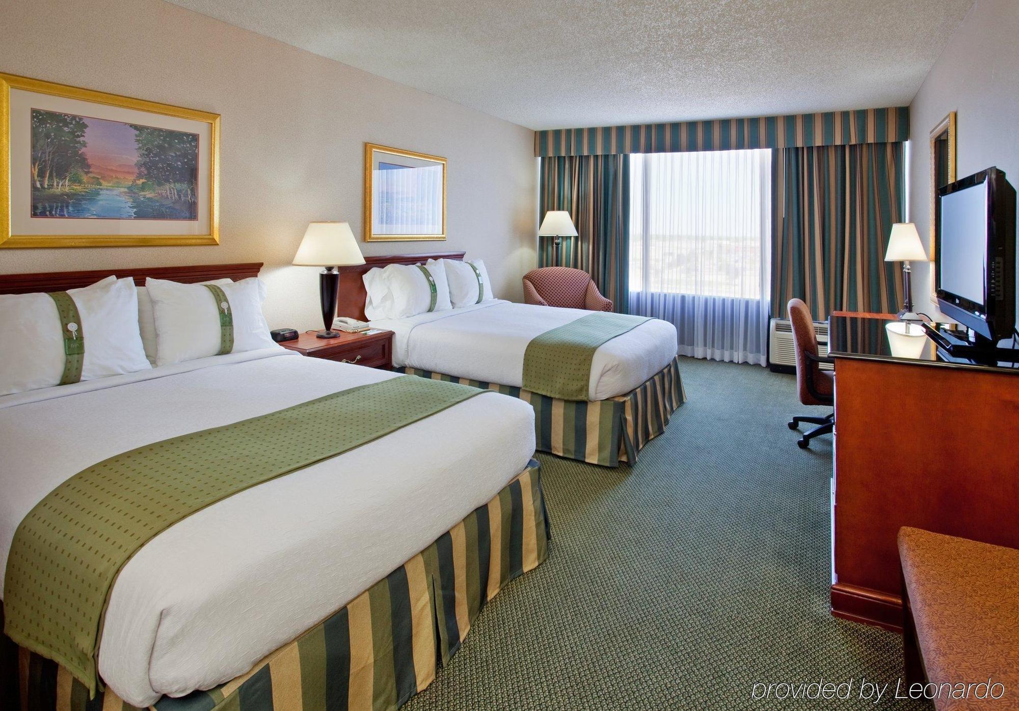 East I-35 By Ihg Hotel 3*