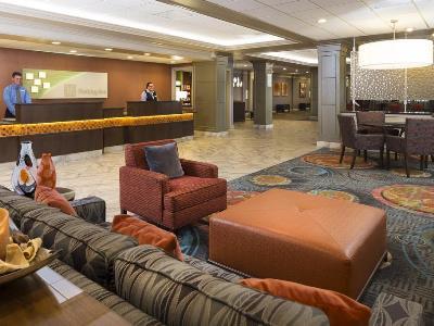 Hotel East I-35 By Ihg