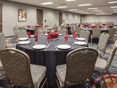 East I-35 By Ihg 3* Wichita