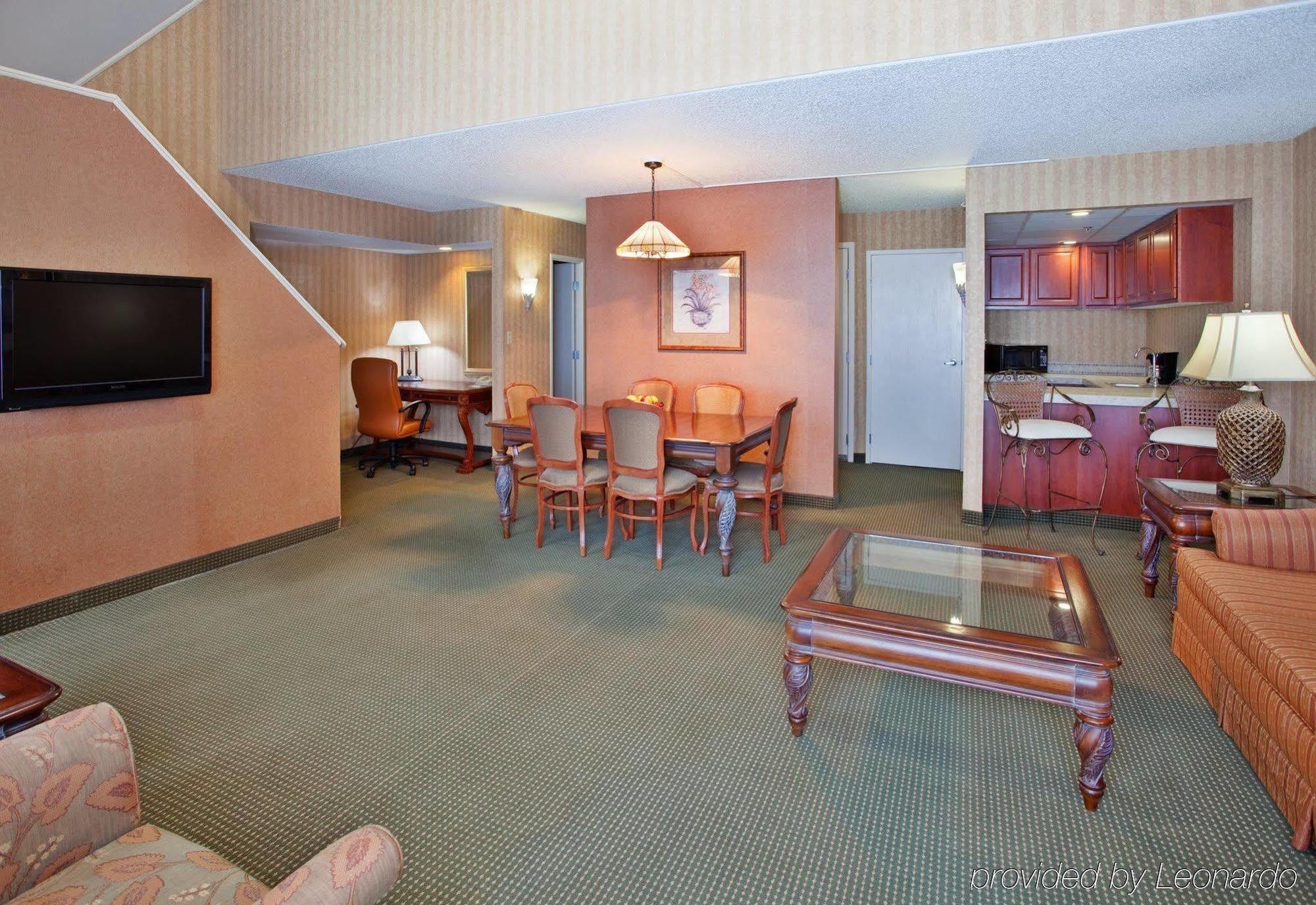 East I-35 By Ihg Hotel Wichita