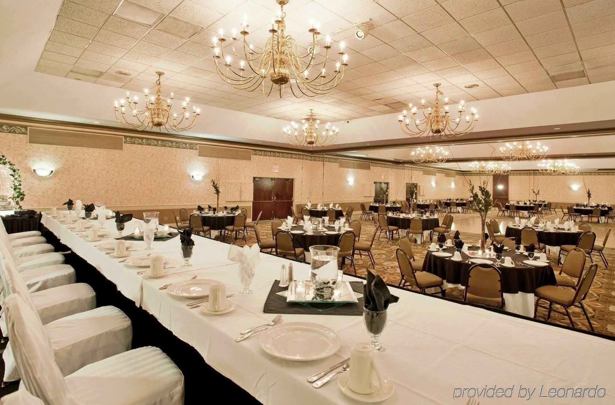 East I-35 By Ihg 3* Wichita