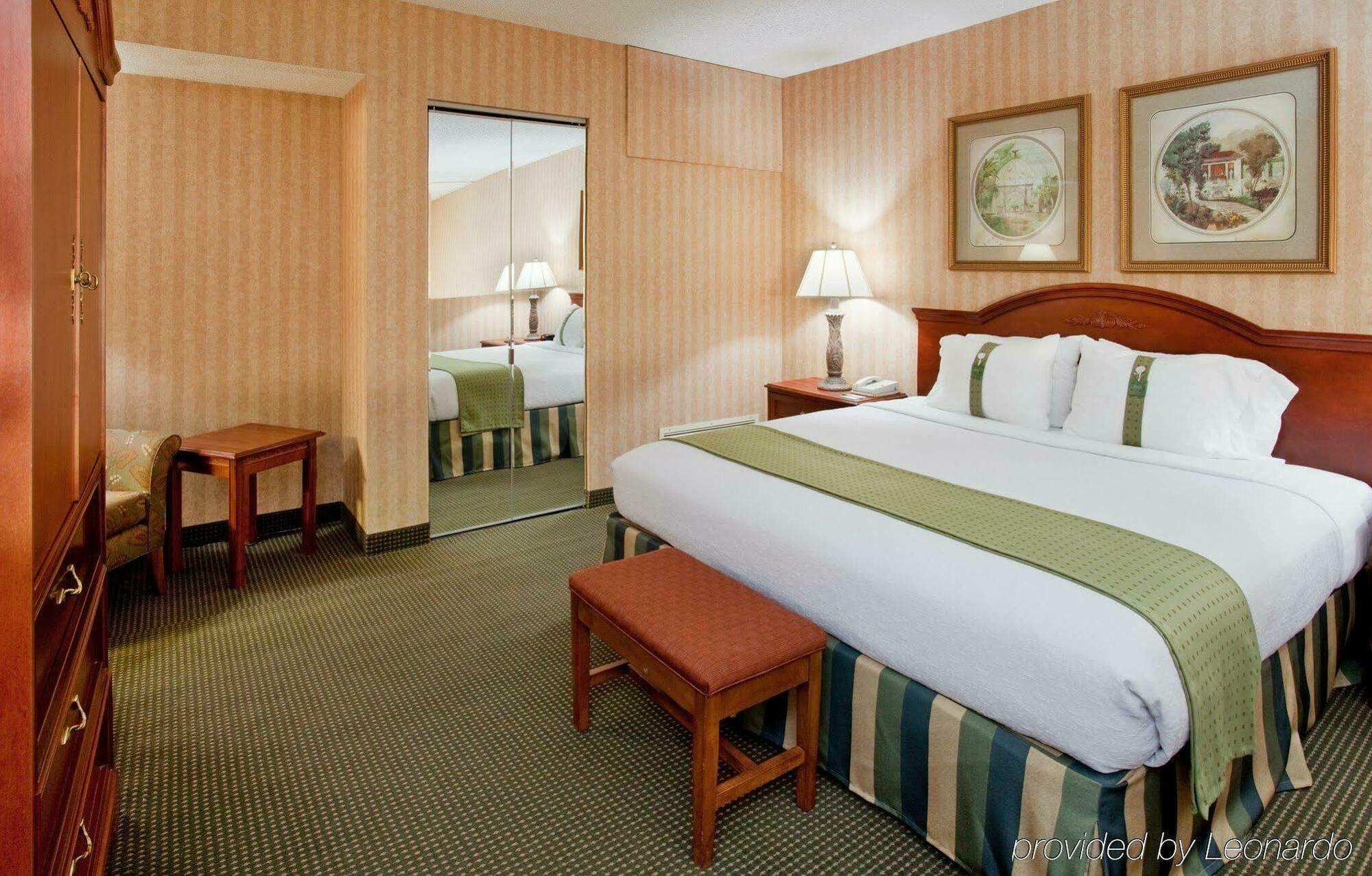 East I-35 By Ihg Wichita